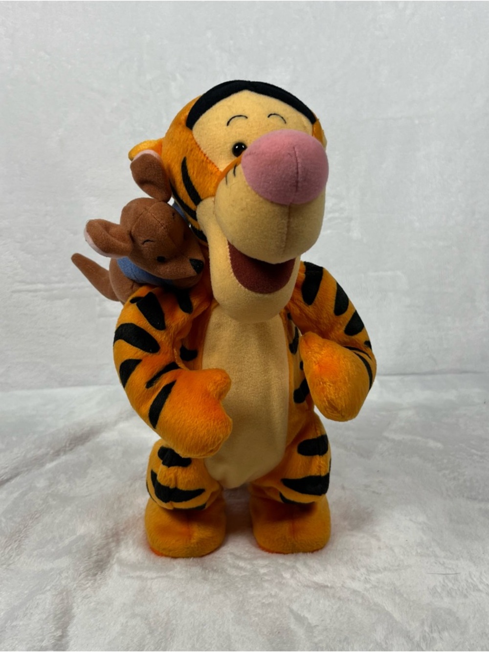 Disney Winnie the Pooh Bouncing Tigger and Roo Singing  Toy 1999 Tested Working